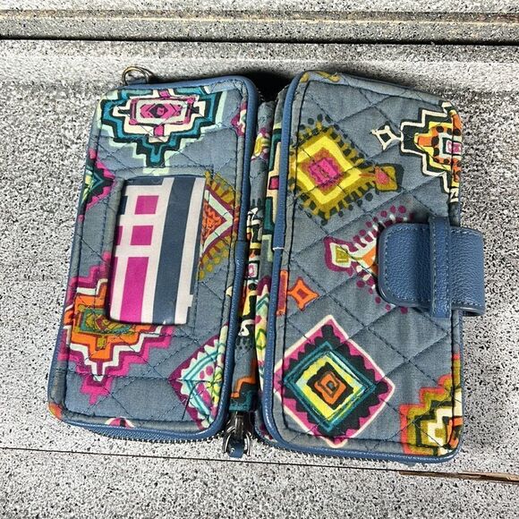 Vera Bradley RFID Smartphone Blue Painted Medallions Wallet - Picture 6 of 7